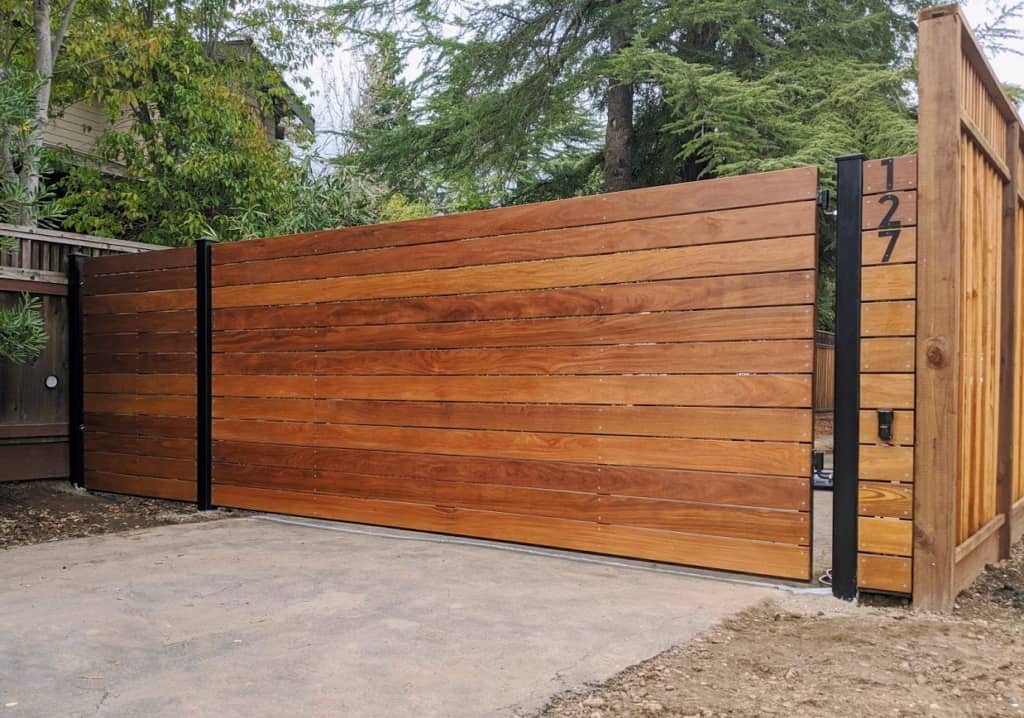 How to Choose the Right Sliding Driveway Gate Latch - Bay Area Lions ...